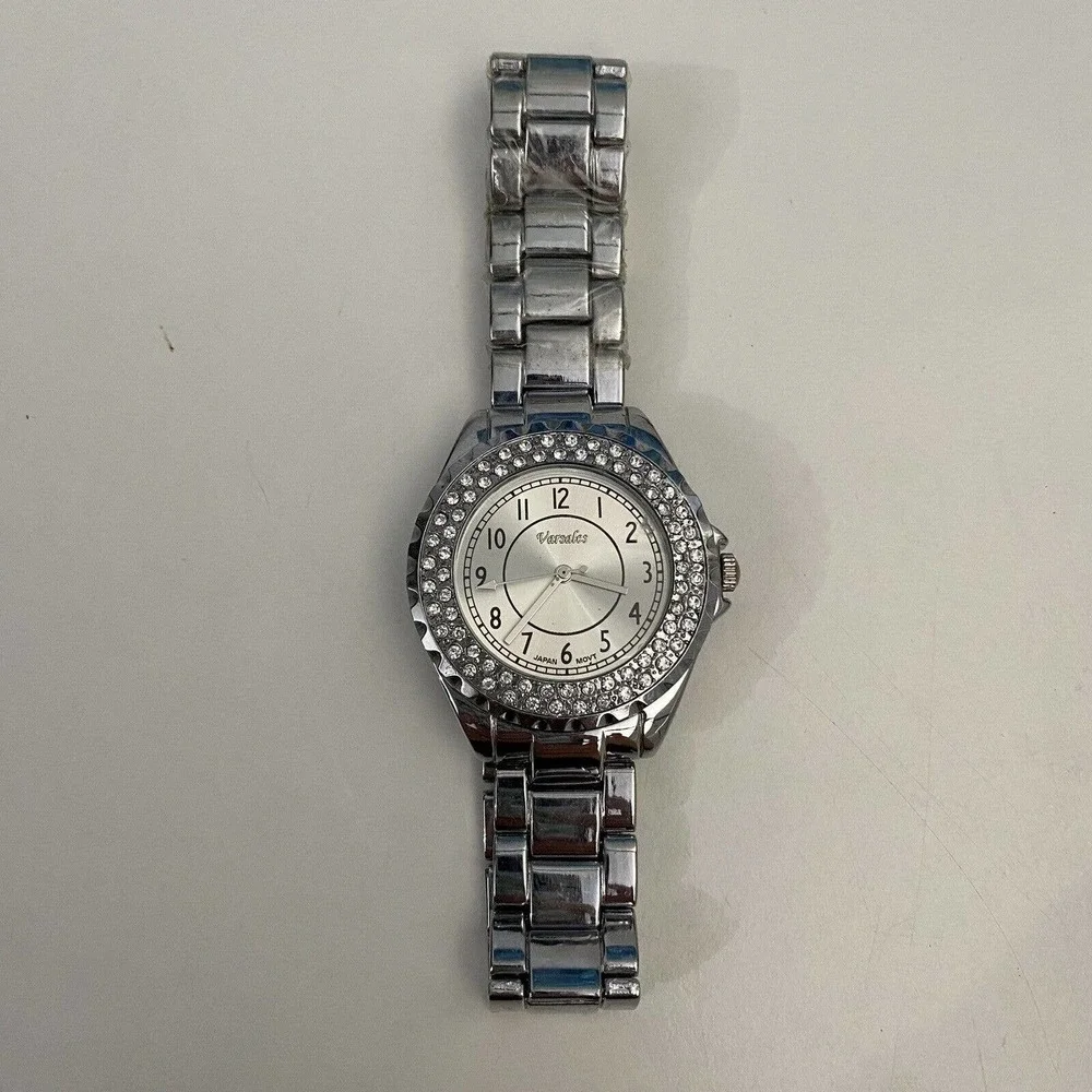 NWOT Varsales Wrist Watch Women Round Crystal Rhinestone Japan Movt Silv…